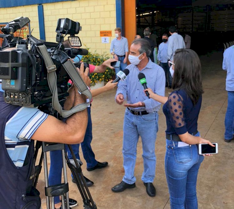 Prefeito Humberto Machado participa da abertura da colheita da soja em Montividiu