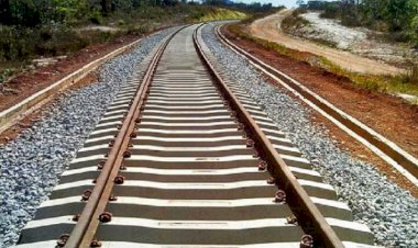 SÃO SIMÃO: Jair Bolsonaro inaugura trecho da Ferrovia Norte-Sul em Goiás