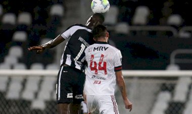 Flamengo enfrenta Botafogo em busca da liderança do Carioca