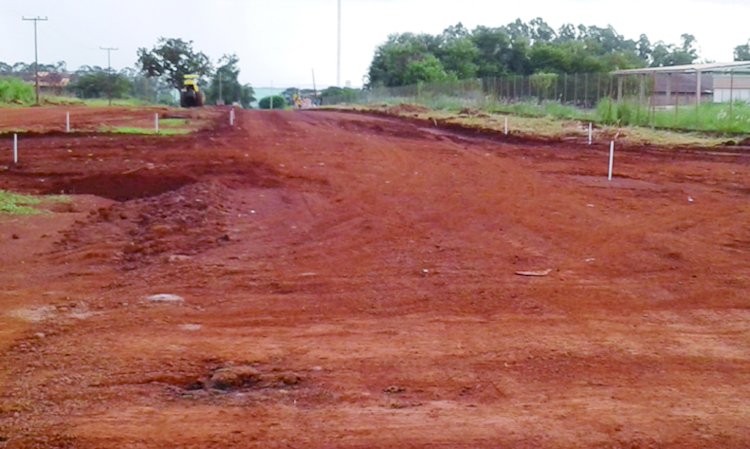 INFRAESTRUTURA: Obras de asfaltamento do Distrito Industrial estão aceleradas