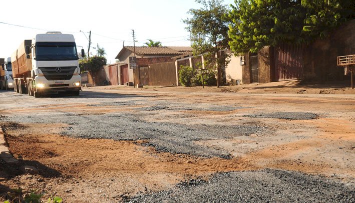 Tapa-Buracos: Prefeitura de Jataí realiza operação na BR-158