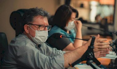 Saúde: Secretário Amilton Fernandes responde questionamentos sobre Covid-19 na Câmara