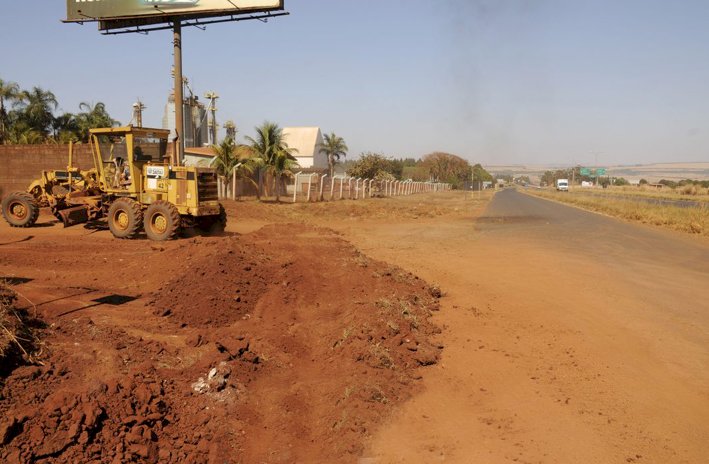 Asfalto do Distrito Industrial de Jataí está quase conectado com a BR-060