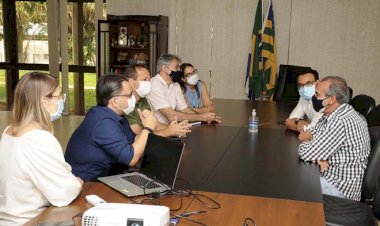 GERAÇÃO DE EMPREGOS: Prefeito de Jataí participa de reunião para discutir abertura da Avenida Comercial