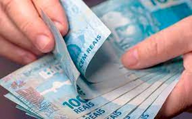 Salário mínimo 2022 pode chegar a R$ 1.210 após alta da inflação