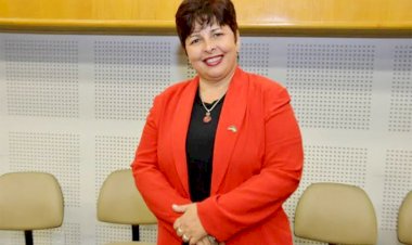 Presidente do Sintego fala sobre reajuste de 33.24% para profissionais da educação