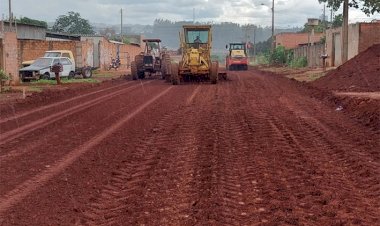 AVANÇO | Prefeitura segue com as obras de pavimentação asfáltica no bairro Vila Sofia