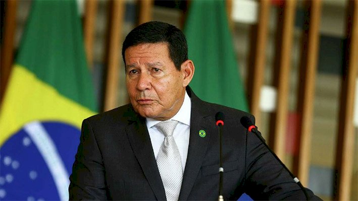 Mourão confirma que não será vice de Bolsonaro nas eleições de 2022
