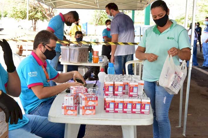 ENEL TRAZ PARA JATAÍ OFICINA DE CAPACITAÇÃO PROFISSIONAL, PALESTRA E TROCA DE LÂMPADAS