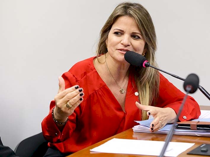 Deputada federal Flávia Morais receberá título de cidadania jataiense