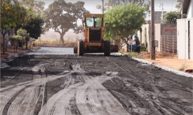 Novas ruas do bairro Portal do Sol recebem recapeamento