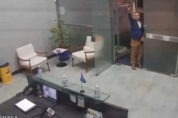 VELHO OESTE: Deputado atira dentro do diretório do PSDB em São Paulo
