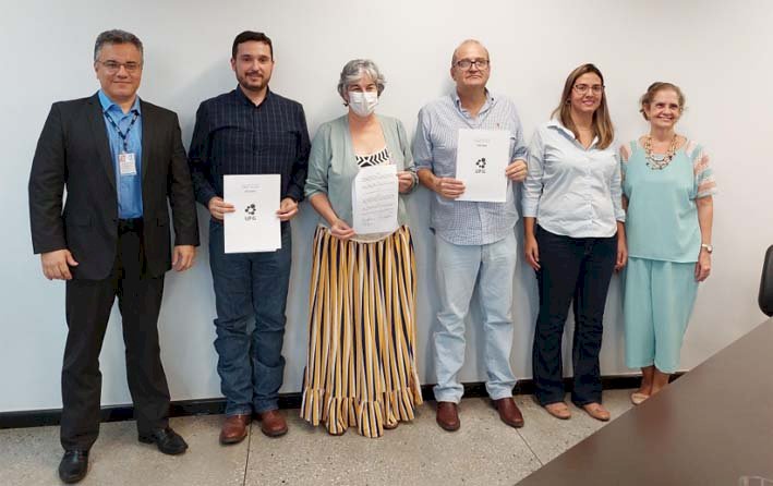 Emater, UFG e Grupo Adir firmam acordo para melhoramento genético goiano
