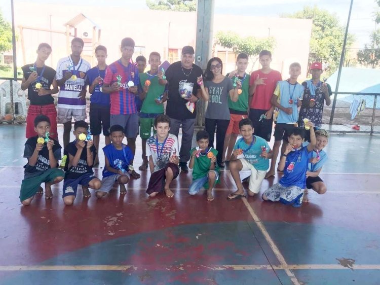 ESPORTE: Praça do Conjunto Mauro Bento é palco das finais de futsal infanto-juvenil masculino