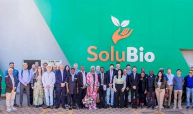 Embaixadores visitam Jataí e conhecem produção de bioinsumos
