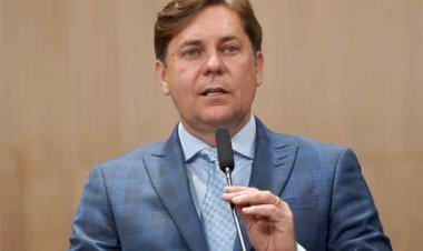 Bruno Peixoto dá posse à concursados, e garante novo concurso público em 2024