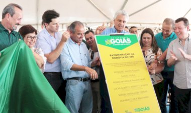 Caiado entrega GO-180 e destaca importância da via para o Sudoeste goiano