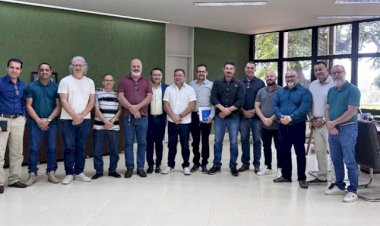 Prefeito Geneilton Assis recebe representantes da Maçonaria