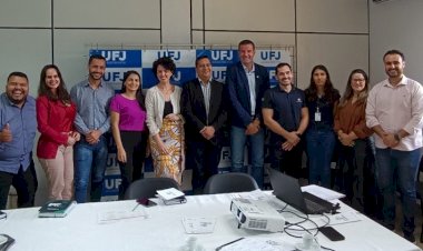 JATAÍ: Gestão municipal participa do lançamento do Projeto ProFormação 2025