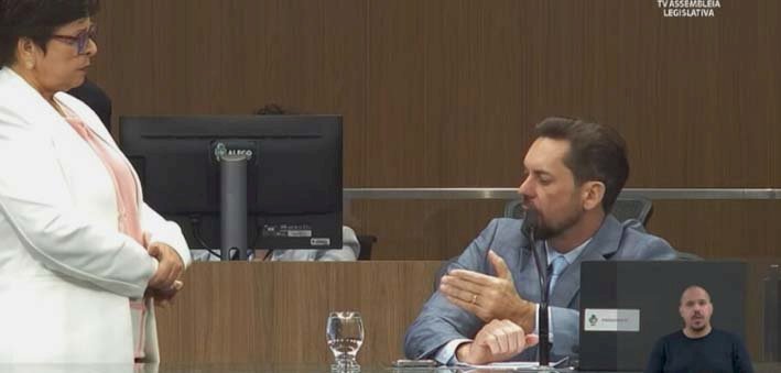 Bia entra com ação contra Amauri por quebra de decoro e misoginia