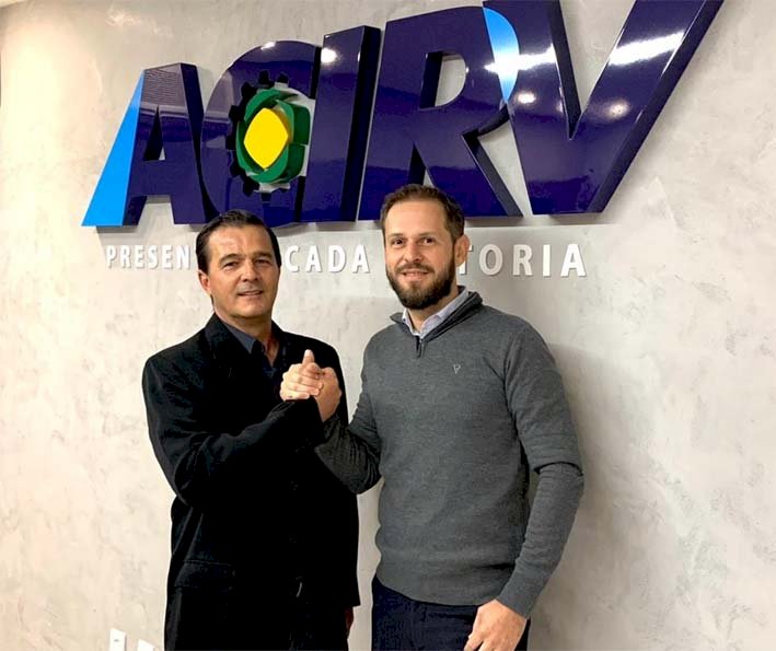 JOSÉ CARLOS CINTRA É ELEITO NOVO PRESIDENTE DA ACIRV