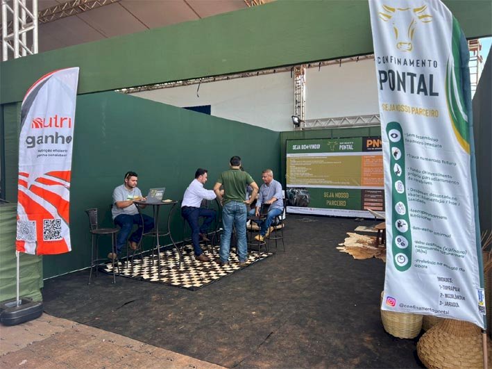 Confinamento Pontal marca presença na 1ª edição da AgroVem 2025 em Goiânia