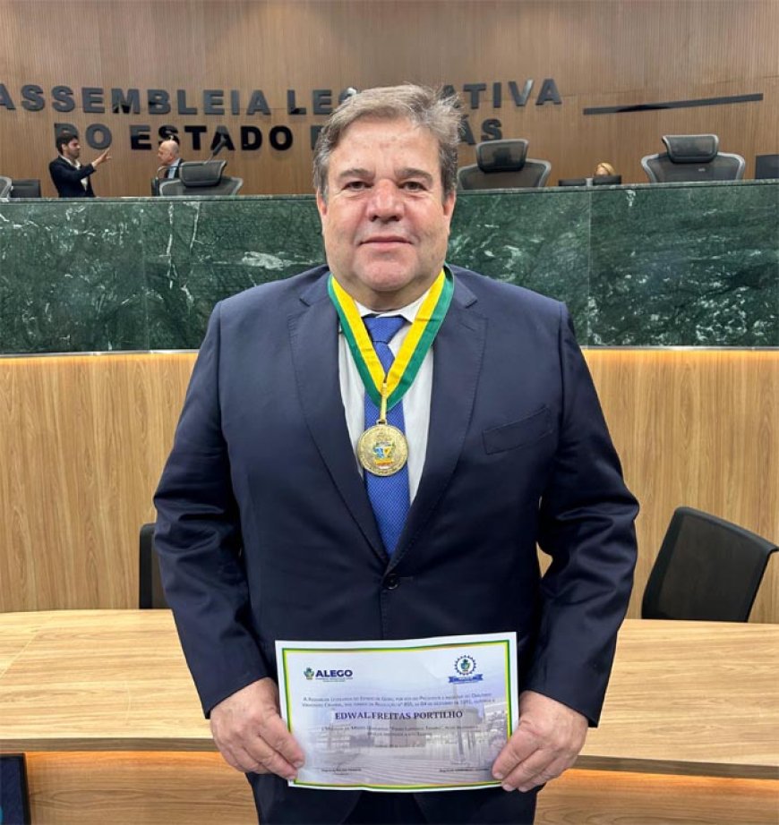 Presidente da Adial recebe maior honraria da Alego