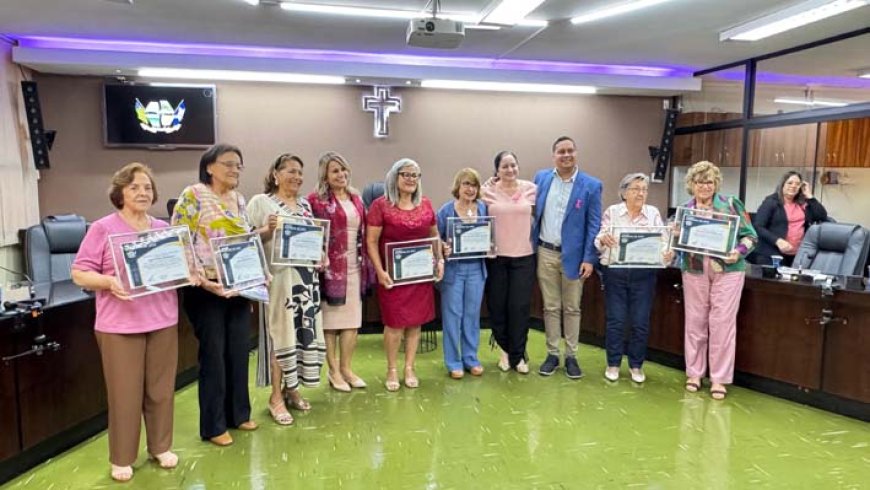 Ex-vereadoras são lembradas em plenário