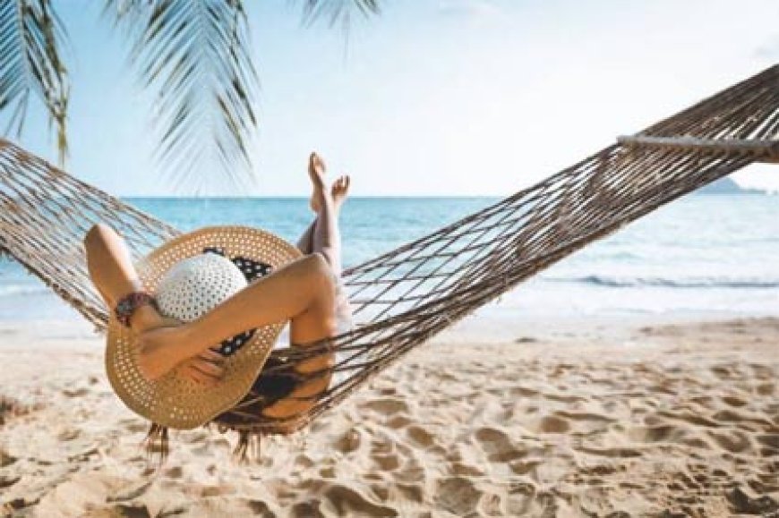 Situações que causam riscos à coluna nas férias e momentos de descanso no verão