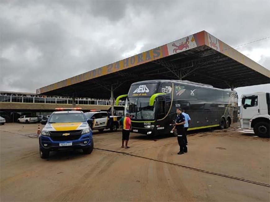 Fiscalização: Transporte clandestino é alvo de operação que apreende 36 veículos