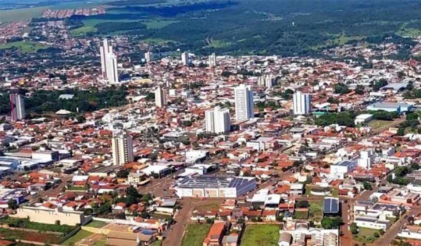 Entre o discurso e a coerência: o papel de Jataí no cenário político estadual