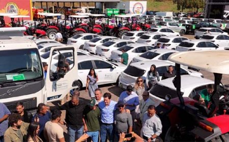 Gestão: Goiás amplia apoio aos municípios com entrega de veículos e equipamentos