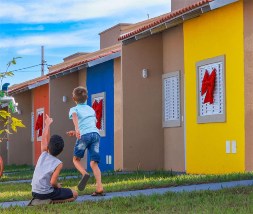 HABITAÇÃO: Daniel Vilela entrega moradias gratuitas em Faina e Guaraíta e reforça combate ao déficit habitacional
