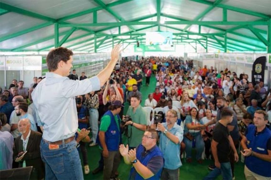 Ação social: Goiás Social leva serviços, benefícios e oportunidades de emprego para moradores de Itumbiara