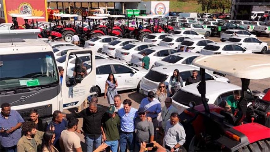 Gestão: Goiás amplia apoio aos municípios com entrega de veículos e equipamentos