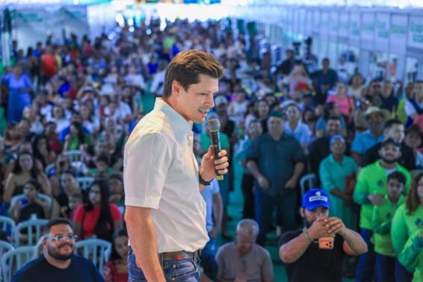 Social: Goiás Social leva serviços e benefícios a Nova Crixás e entrega 136 cartões sociais
